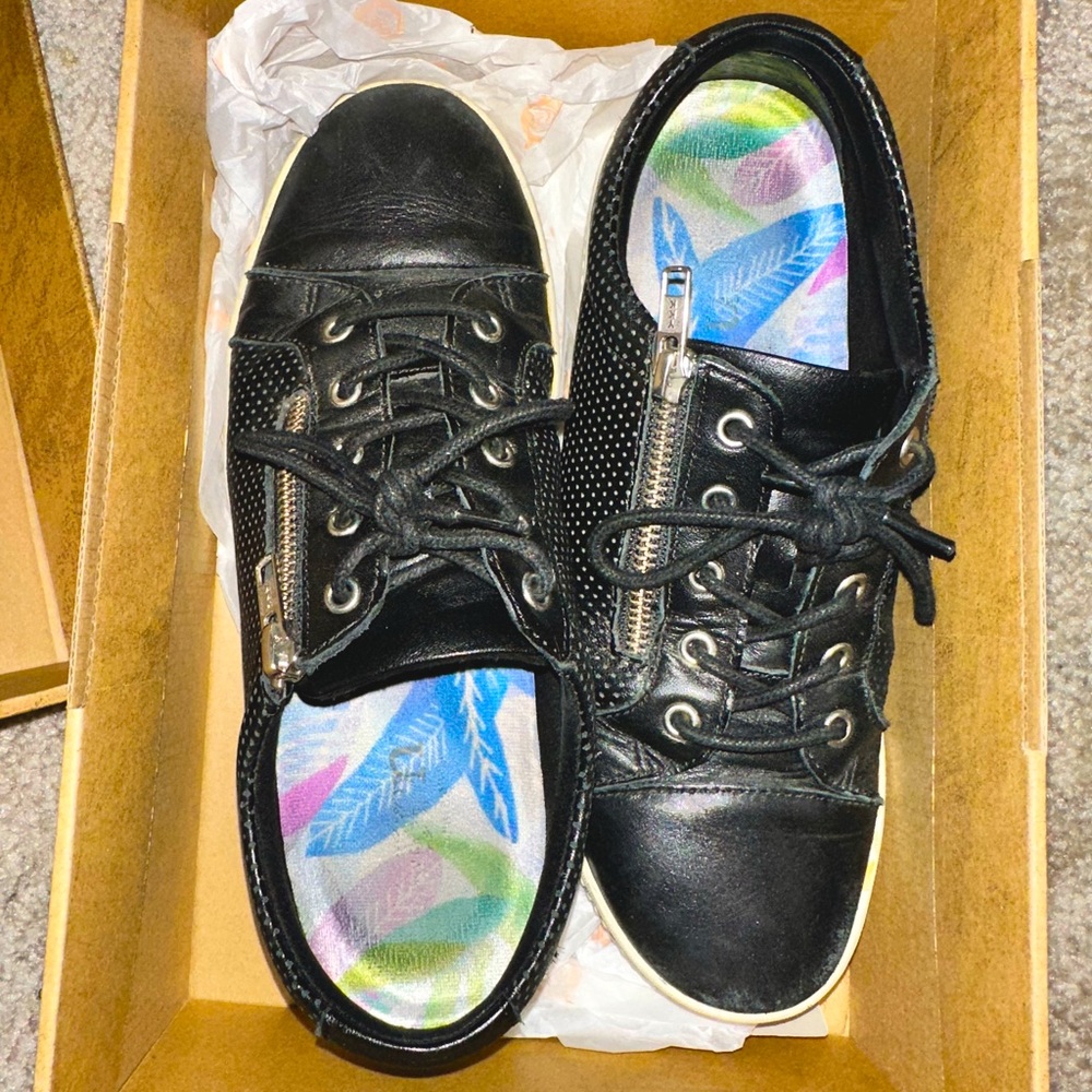 Born Shoes